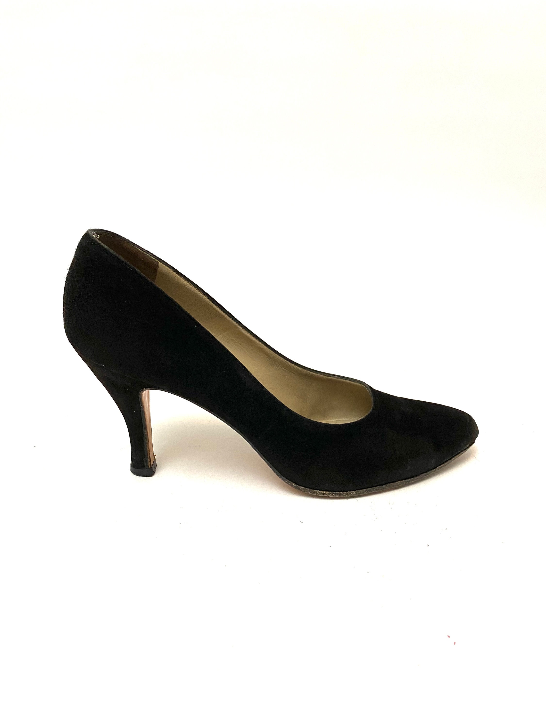 Vintage 1970s Suede Ferragamo Heels // Black Curvy Round Toe