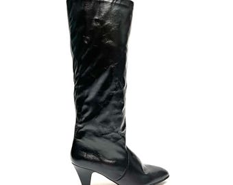 Vintage 1970s Deadstock Knee High Winter Boots // Black Leather Fleece Lined Zip Up Heeled Boots by Joyce Size 9.5