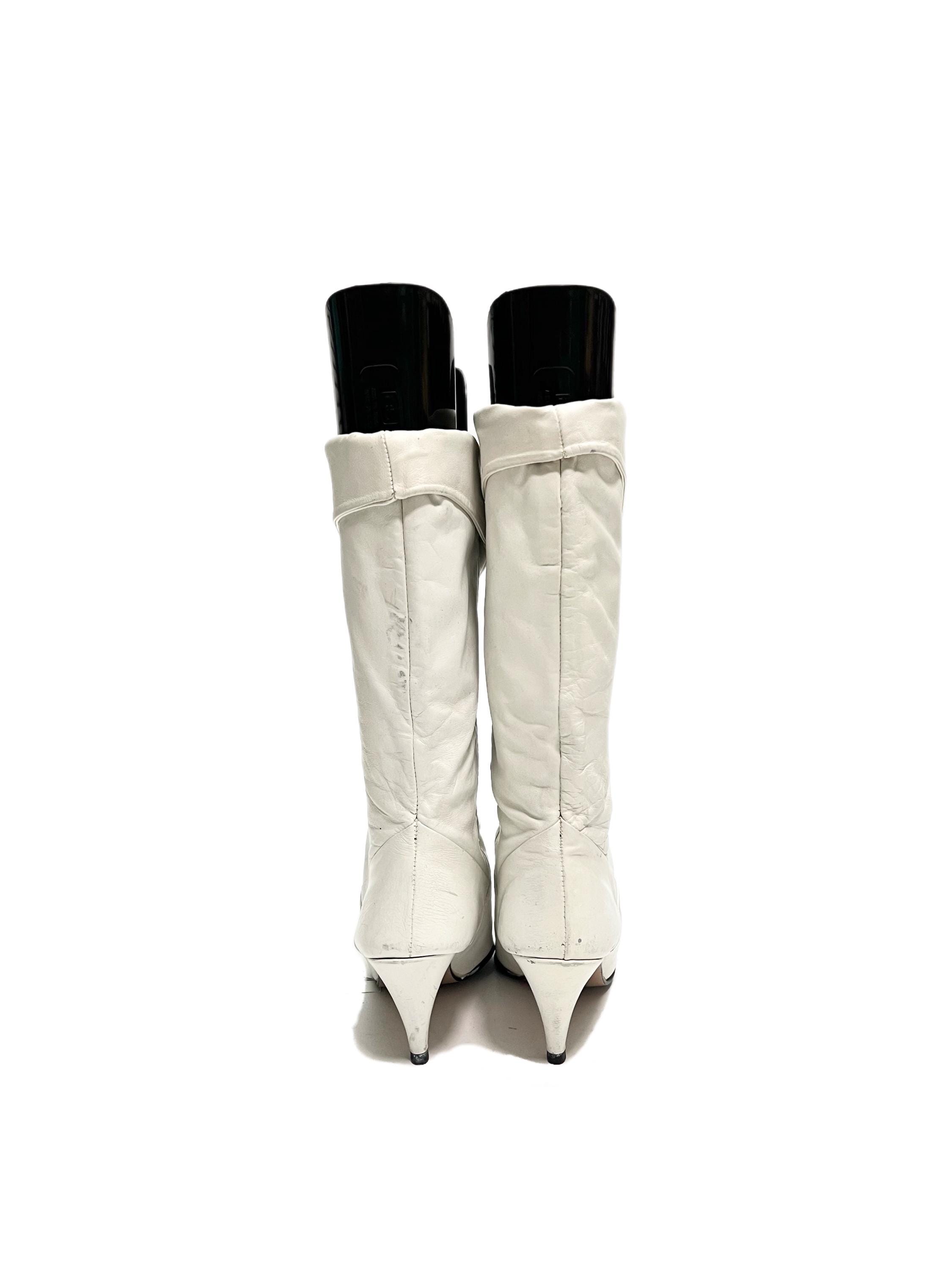 Vintage 1980s Fold Over Boots // White Leather Kitten Heel Pirate