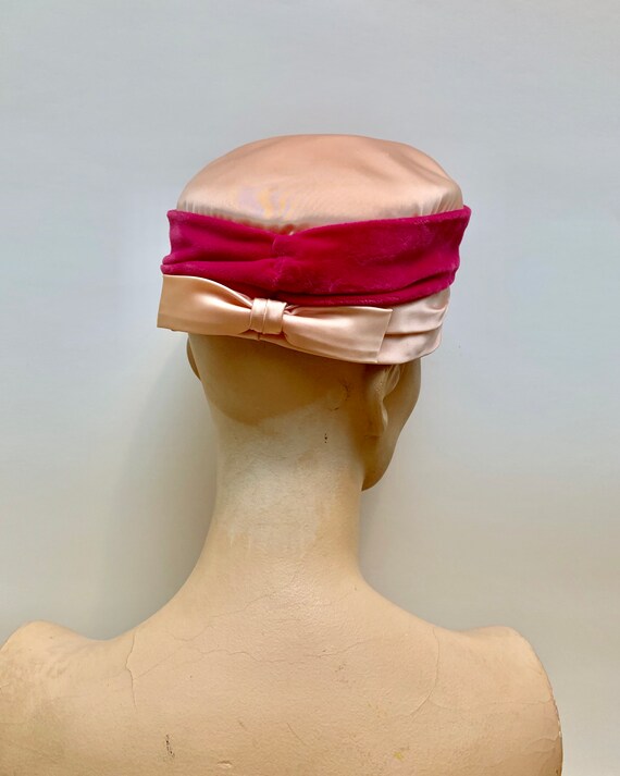 Vintage 1950s Pink Satin Toque Hat // Sculpted Bu… - image 5