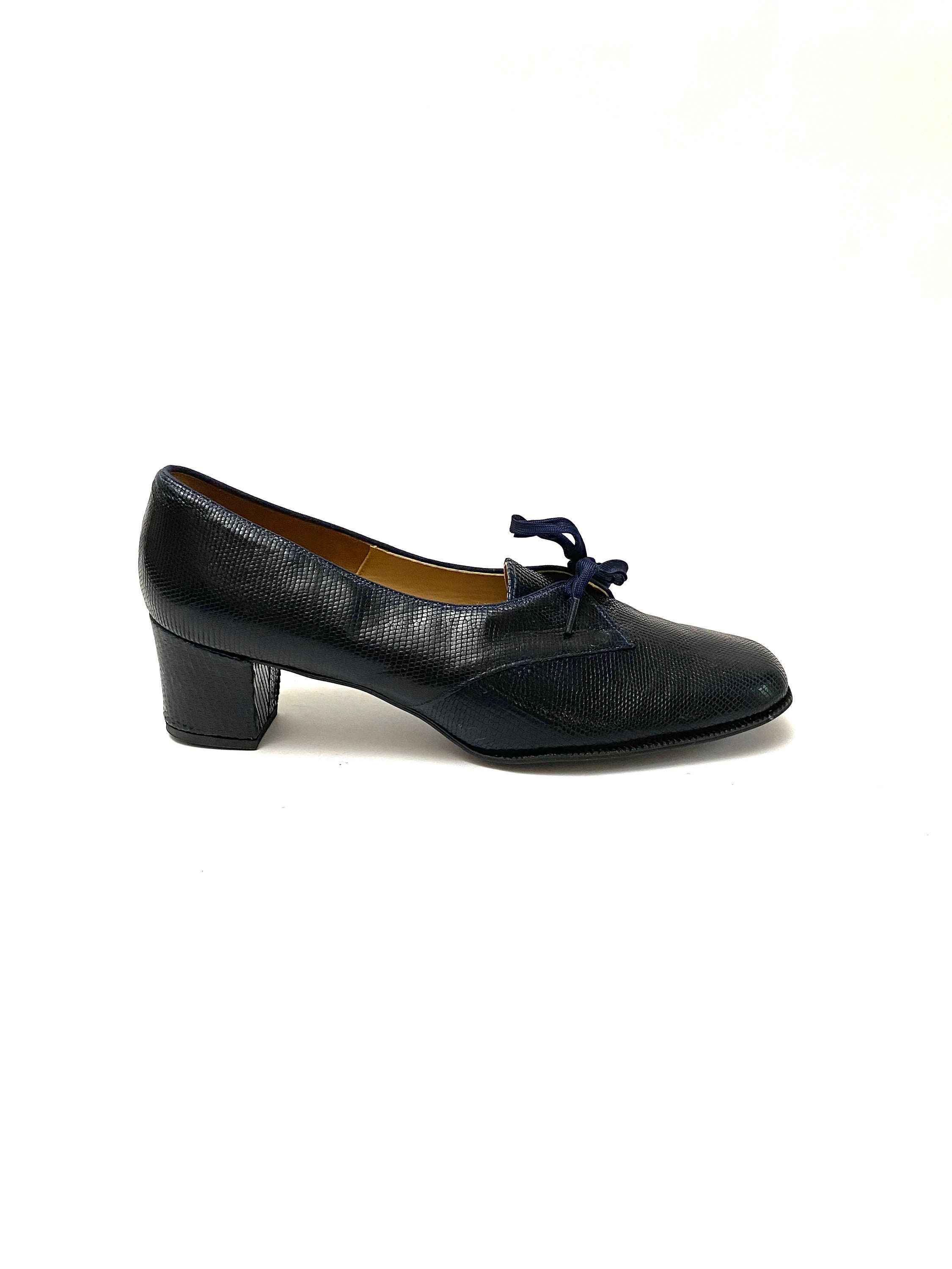 Vintage 1960s Deadstock Reptile Skin Oxfords // Navy Blue Vintage 1960s Deadstock Reptile Skin Oxfords // Navy Blue
