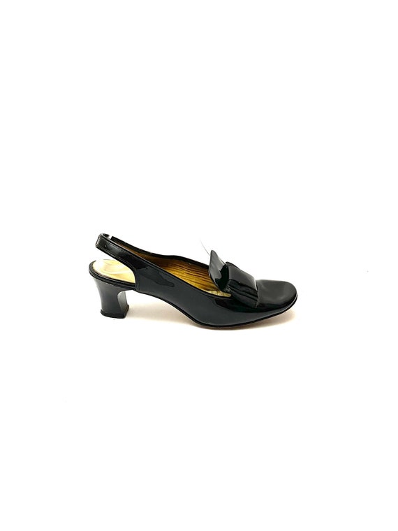 Vintage 1960s Pilgrim Heels // Black Patent Leathe