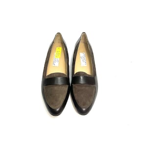Vintage 1990s Deadstock Womens Loafers // Brown Leather and Suede Slip On Casual Flats by Trotters Size 10