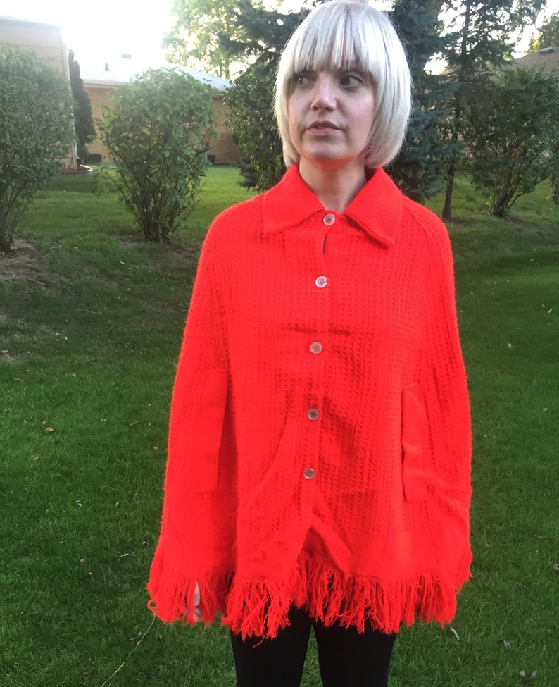 Red 60s Poncho // Vintage Sweater Poncho // Button Up Fringe Cape // Lightweight Poncho Cardigan // Mod Cape Medium Large image 3