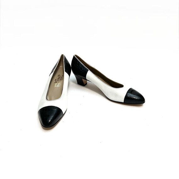 Vintage 1980s Black and White Ferragamo Heels // … - image 4