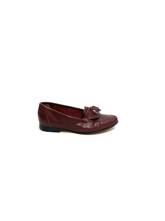 Women's kiltie tassel loafers sales