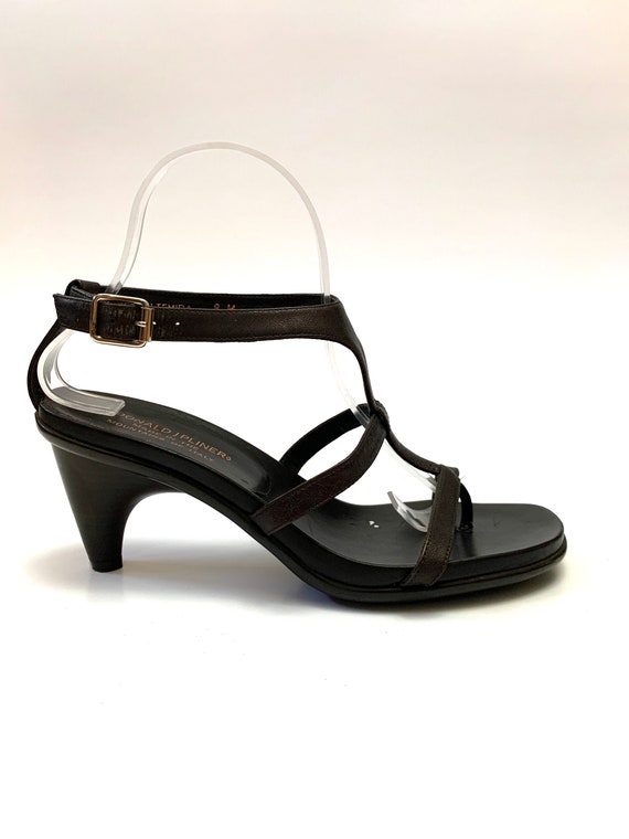 Vintage 1990s Italian Leather Sandals // Brown Str