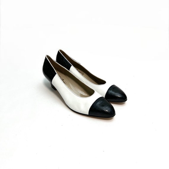 Vintage 1980s Black and White Ferragamo Heels // … - image 6