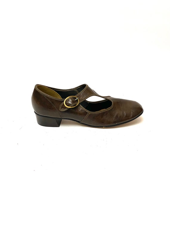 Vintage 1960s Vegan Mary Janes // Brown Faux Leath