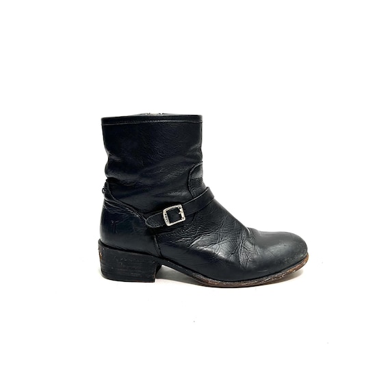 Vintage Y2K Low Rise Ankle Boots // Black Leather Zip up Buckle