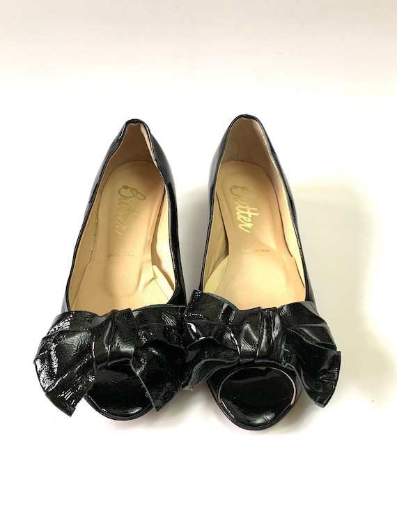Vintage 1960s Kitten Heels // Black Italian Leathe