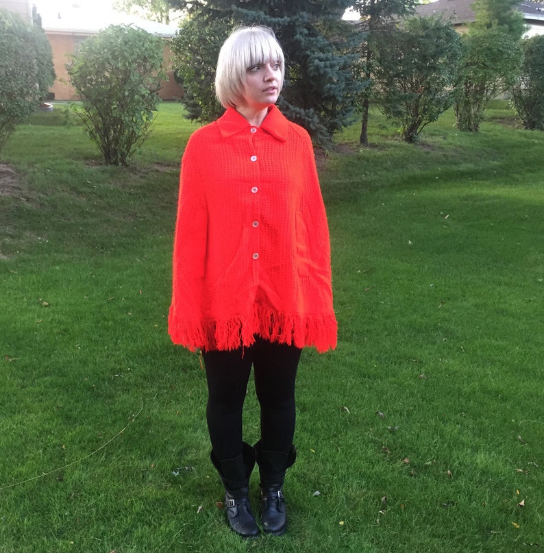 Red 60s Poncho // Vintage Sweater Poncho // Button Up Fringe Cape // Lightweight Poncho Cardigan // Mod Cape Medium Large image 1