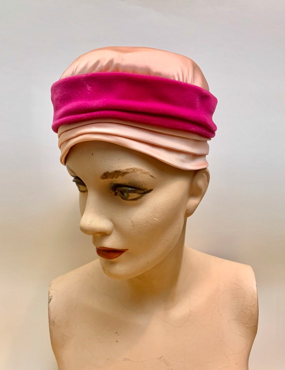 Vintage 1950s Pink Satin Toque Hat // Sculpted Bu… - image 2