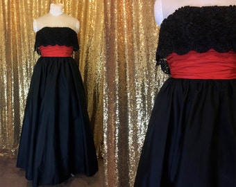 1960s Vintage Gown // Alternative Wedding Dress // Full Length Black Taffeta Tulle Strapless Prom Dress // Goth Steampunk Prom