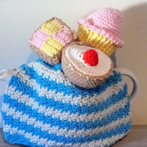 Picnic Afternoon tea tea cosy PDF amigurumi style crochet pattern . Instant download image 1