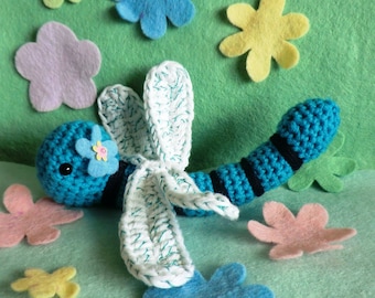 Dot the dragonfly amigurumi crochet pattern