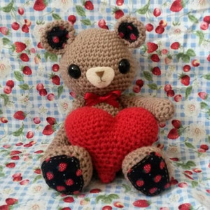 Teddy with heart amigurumi PDF crochet pattern image 2