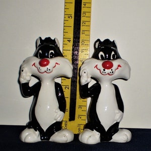 Vintage and Rare Sylvester the Cat Salt and Pepper