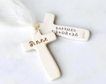Décoration de baptême en céramique personnalisée : souvenir de la croix du baptême des filles