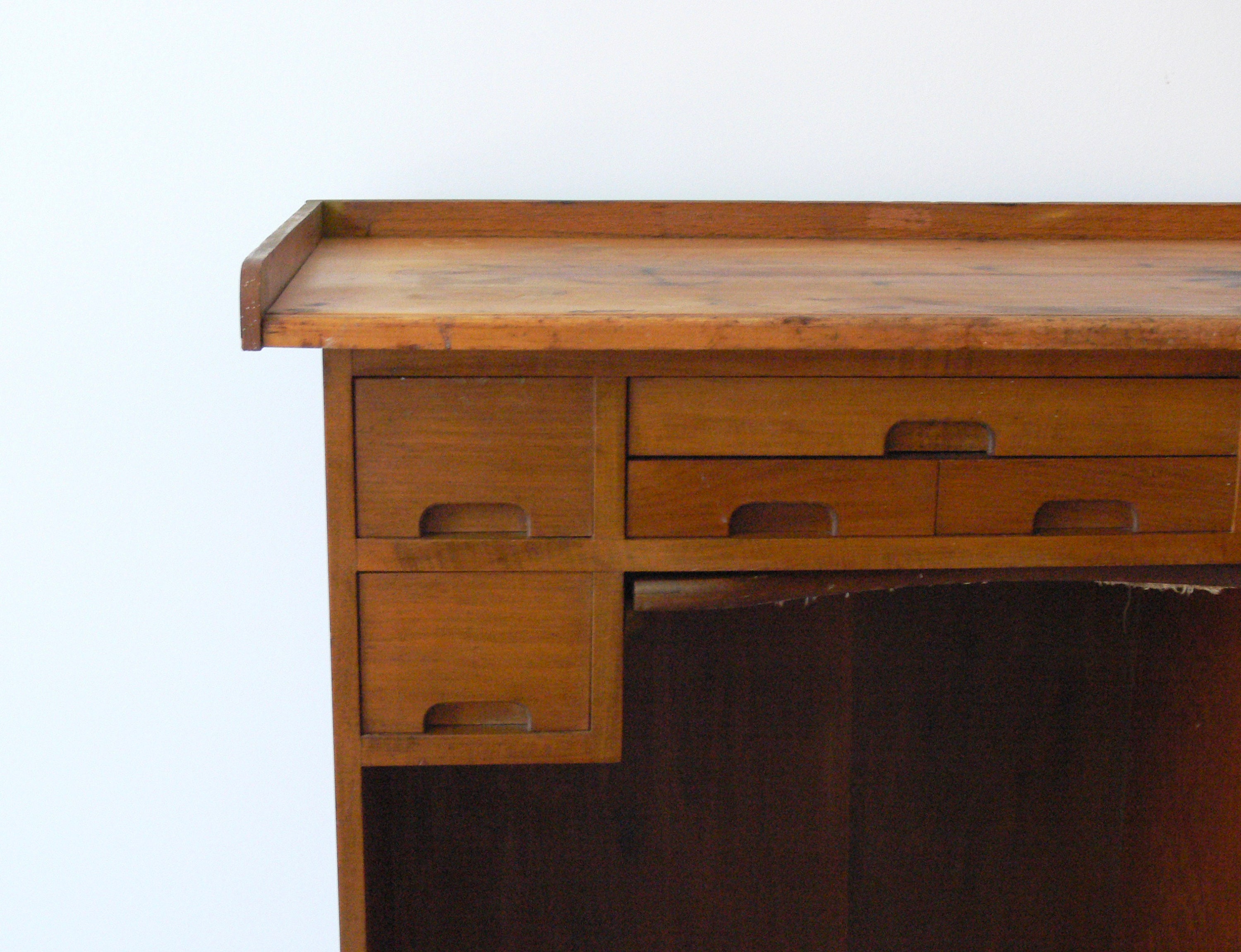 Vintage watchmakers 2025 bench