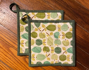 Pot Holders Green Pairs Quilted Insulated