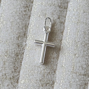 925 sterlingzilveren kleine kruisbedel