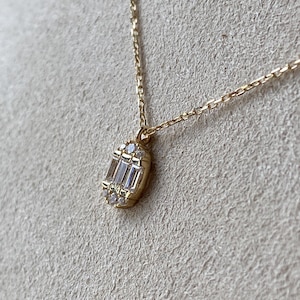14K Solid Gold Minimalist Baguette Necklace, Minimalist Gold Necklace, Baguette Necklace, Baguette Cut Necklace, Baguette Stones Necklace