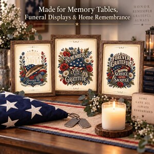 Pu&ograve; includere: Tre stampe incorniciate con cornici in legno rustico che presentano illustrazioni patriottiche di bandiere americane, fiori e piastrine militari. Il testo recita: Honoring a Life of Service, We Remember You with Gratitude e Forever Grateful for Your Service.