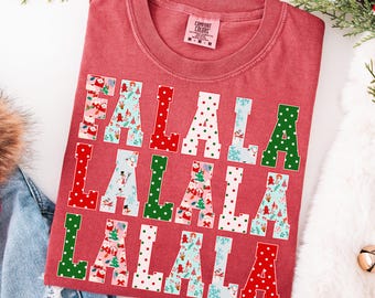 PNG de Fa La La, PNG navideño de moda, diseño de camiseta navideña retro, sublimación navideña preppy, descarga PNG navideño rojo y verde