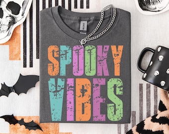 Spooky Vibes PNG, Retro Halloween Shirt Design, Girly Cute Herbst Sublimation PNG, Distressed Trendy Gruselige Saison Shirt PNG, Preppy Halloween