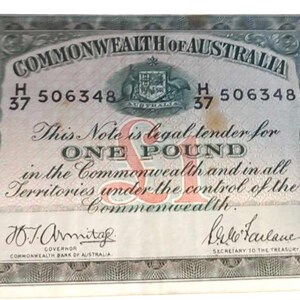 Commonwealth of Australia ONE POUND Note, Great Collectible Gift Idea!!