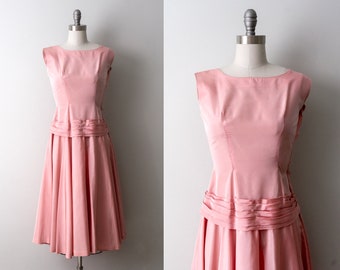 1950's pink dress. 50's silk dress. full skirt. drop waist light pink. pastel. party dress. s.