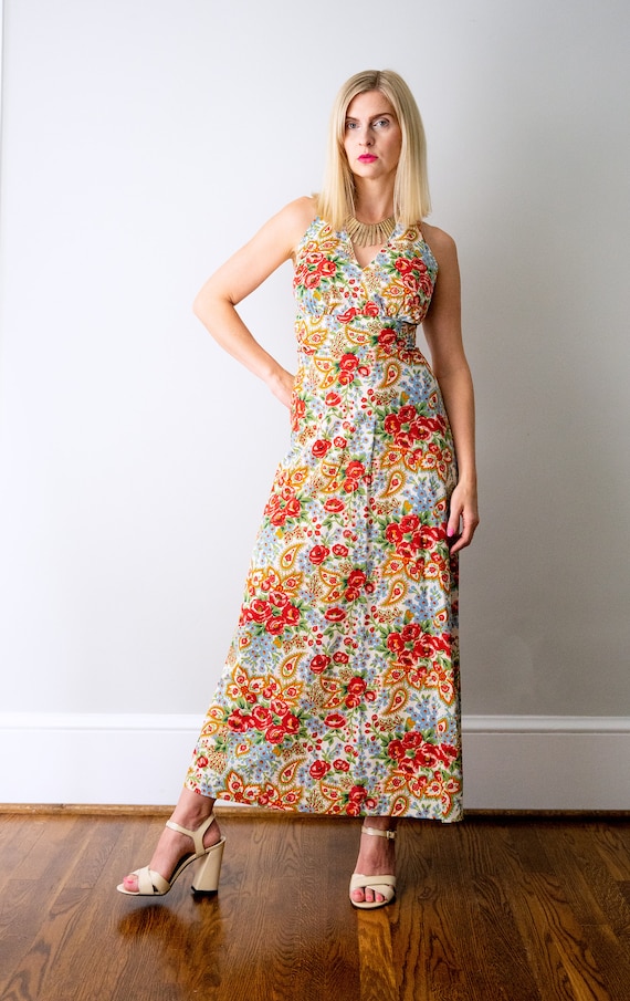 vintage 1970's halter maxi dress. 70 floral print… - image 4