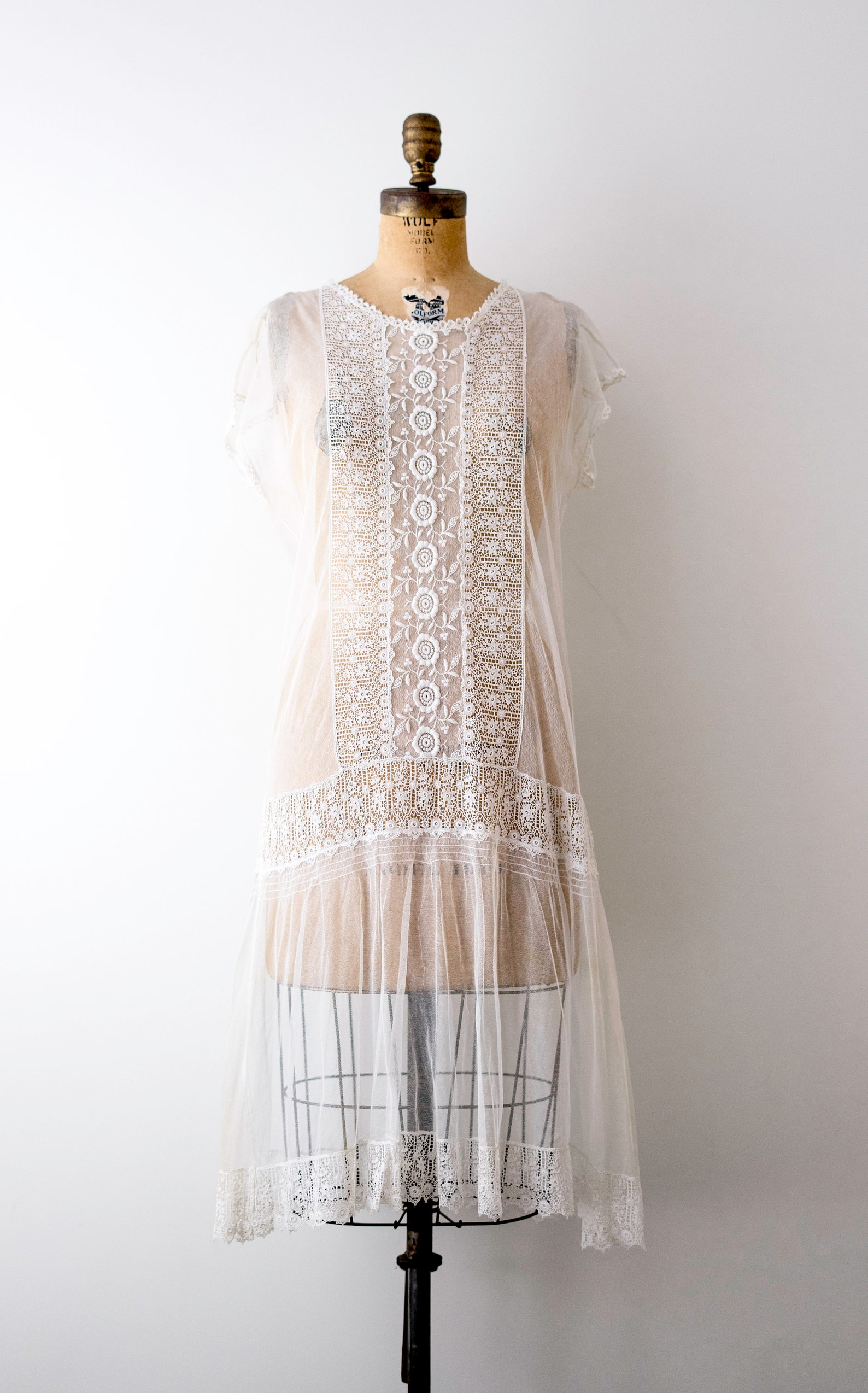 1920s white lace dress. 20s wedding dress. floral | Etsy