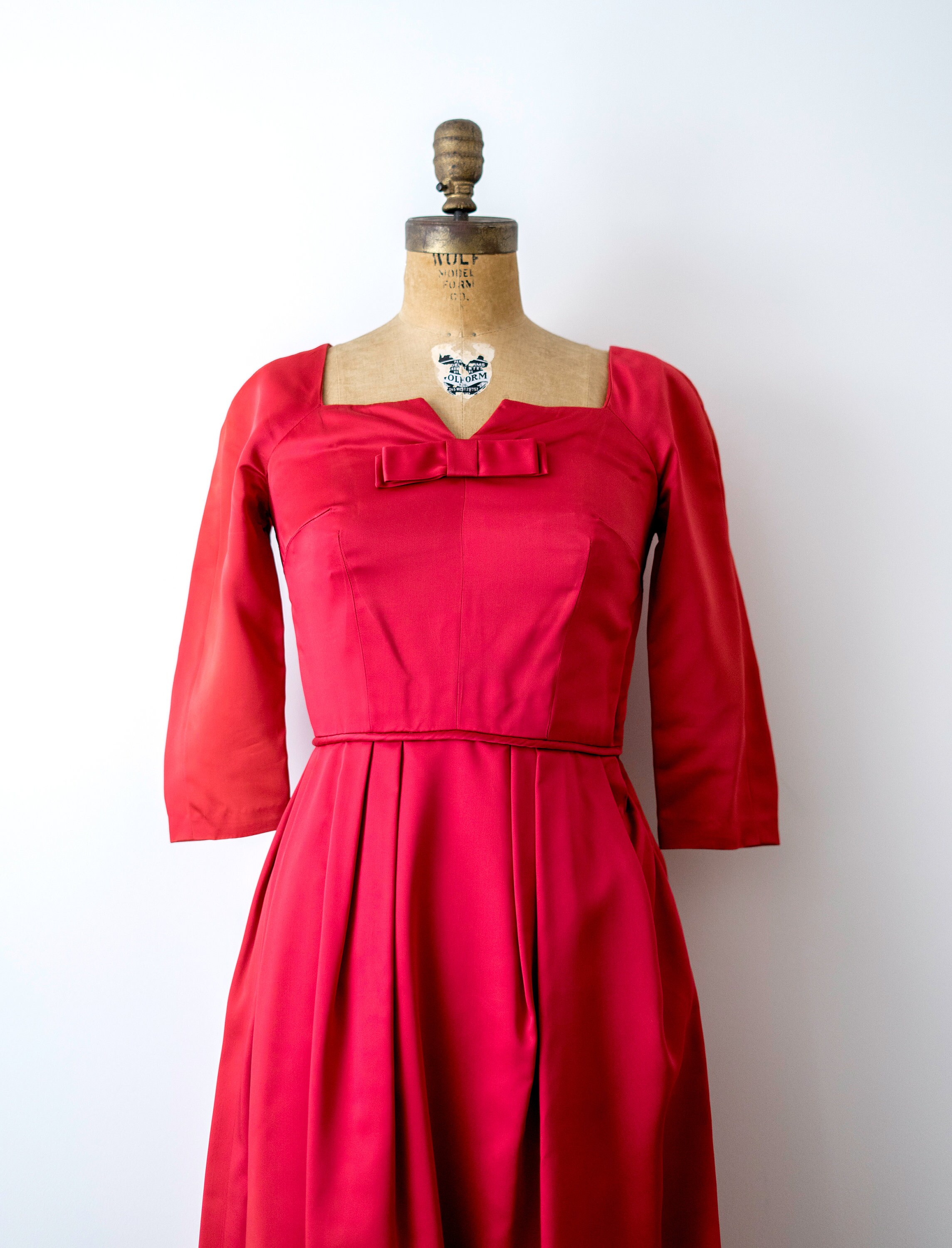 1960 Red Cocktail Dress. Vintage 60's Satin Dress. Scarlet - Etsy