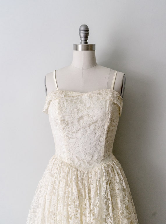 1950's ivory lace wedding dress. 50 vintage full … - image 2