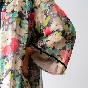 RARE 1930's floral chiffon robe. vintage 30's black and pink print robe. silk chiffon. kimono. flower print. vibrant colors. image 9