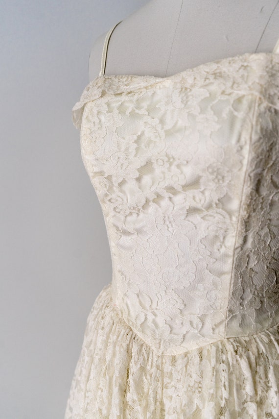 1950's ivory lace wedding dress. 50 vintage full … - image 4