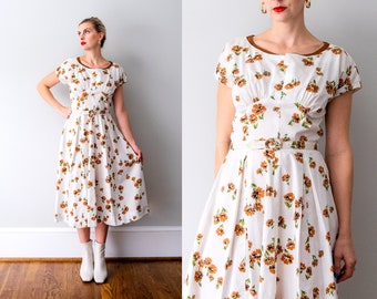 1950 brown floral print dress. 50's white cotton dress. full skirt. medium. flower vintage dress. m.