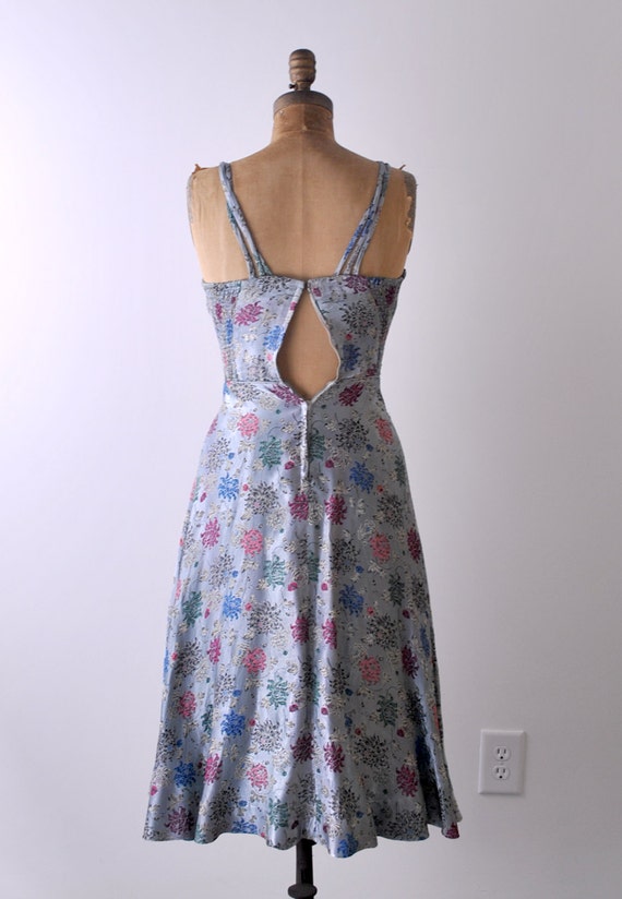 1950 Hawaiian dress. brocade. 50's floral dress. … - image 8