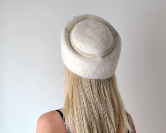 1960 white hat. fur. 60 angora hat. rabbit fur. p… - image 4
