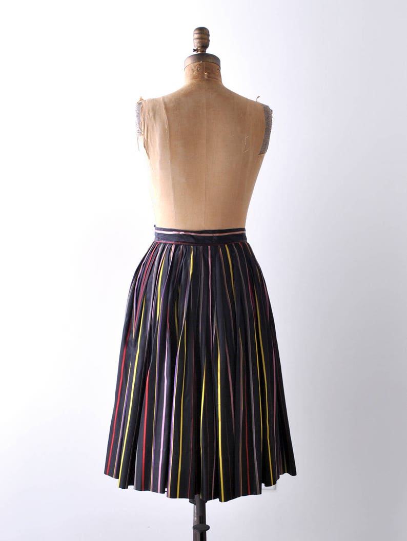 1950 striped pleated skirt. Full skirt. 50s rainbow skirt. Black taffeta. xxs. xs. Pink, red. image 6