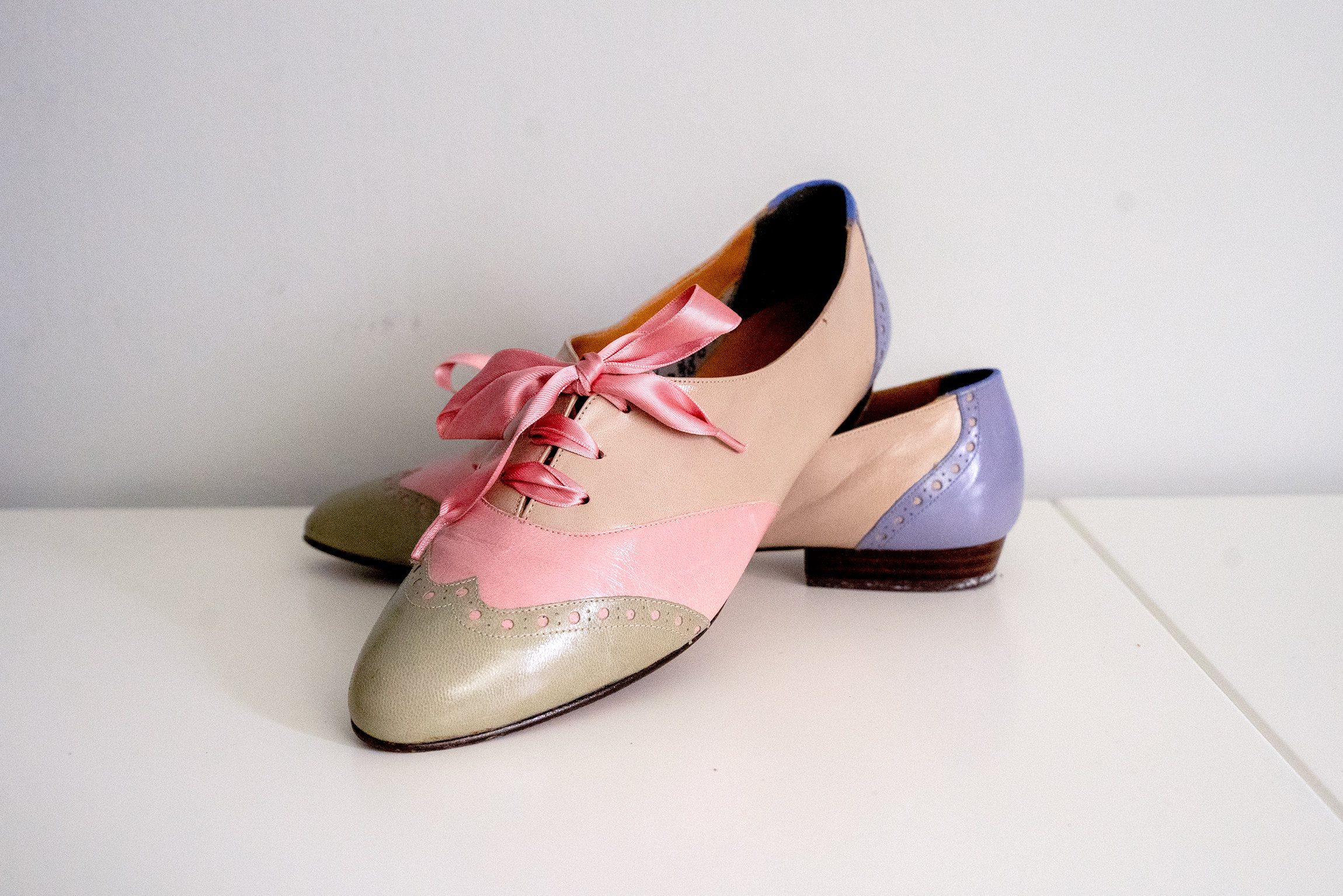 Disco Parte Policía 1980 Spectator Shoes. Vintage 80s Pastel Pink Oxfords. Taupe - Etsy New  Zealand