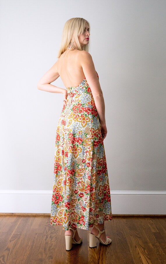 vintage 1970's halter maxi dress. 70 floral print… - image 8