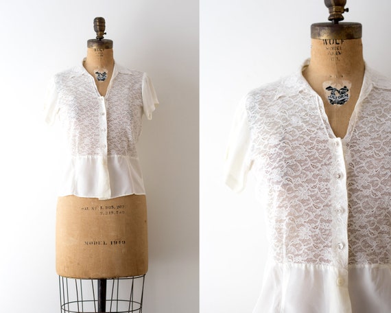 40’s vintage blouse. Ivory lace top. 1940’s medium