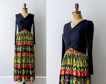 60's print maxi dress. Vintage 60's boho dress. draped. op-art. wrap dress. orange, yellow, black. s.