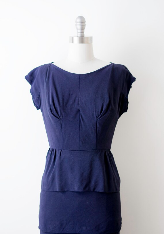 50’s wiggle dress. Vintage 1950 navy blue dress. … - image 7