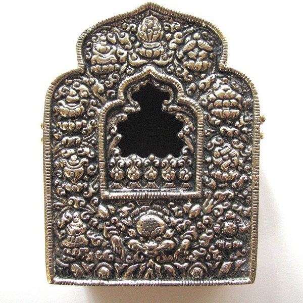 Antique Tibetan Gau Shrine, Old Tibetan Gau, Buddhist Ghau Shrine,  Heavy, Copper Back, Silver Iron Alloy Front Overlay, 311 Grams