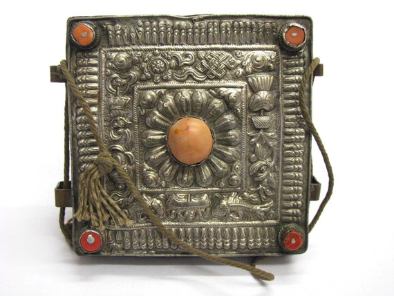 アンティーク雑貨 Antique Tibetan Gau Antique Tibetan Gau, Tibetan Ghau Box, Old Tibetan Gau