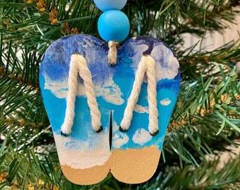Beachy Paint Pour Ornament - Flip Flops